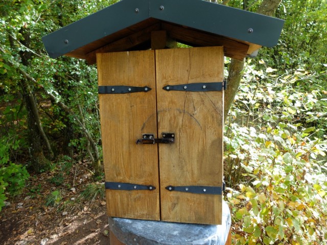 Getraenke_Schrank_im_Wald