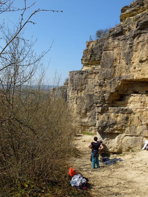 Seilschaft_am_Igeler_Kletterfelsen