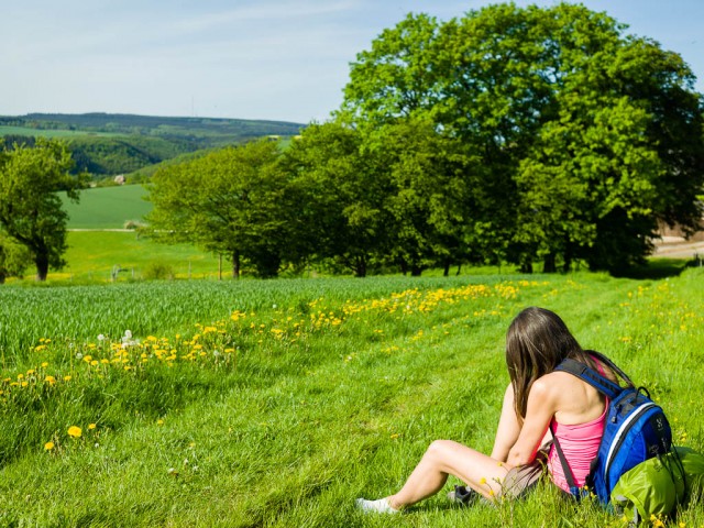 Barfuss_am_Wegesrand