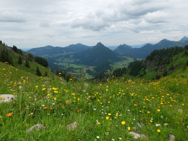 Blick_auf_Unterjoch_Sorgschrofen