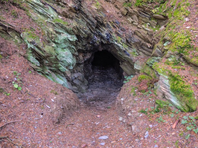 Eingang_Schieferhoehle