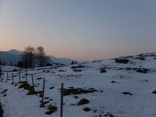 Kuehberg_Abenddaemmerung_Winter