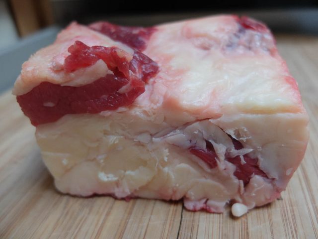 fett_von_der_rippe_eines_rindes