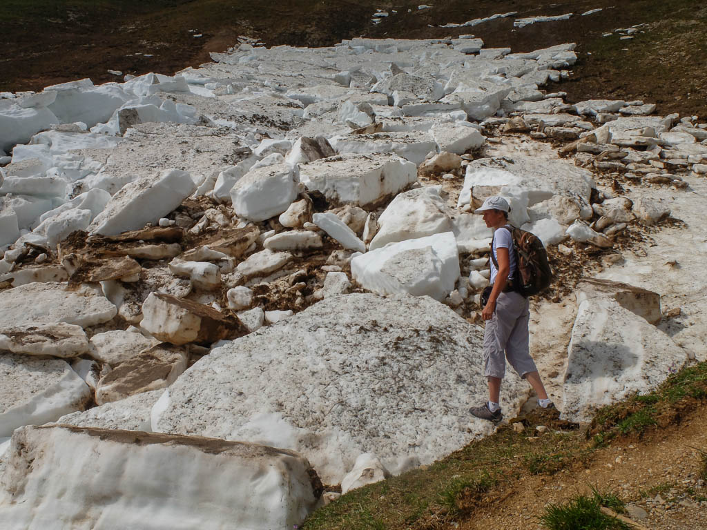 Überreste einer Gleitschneelawine am Hochgrat