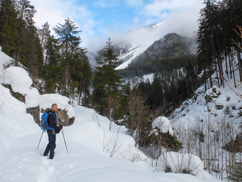 Schneeschuhwanderung durch das Tal des Landwassers