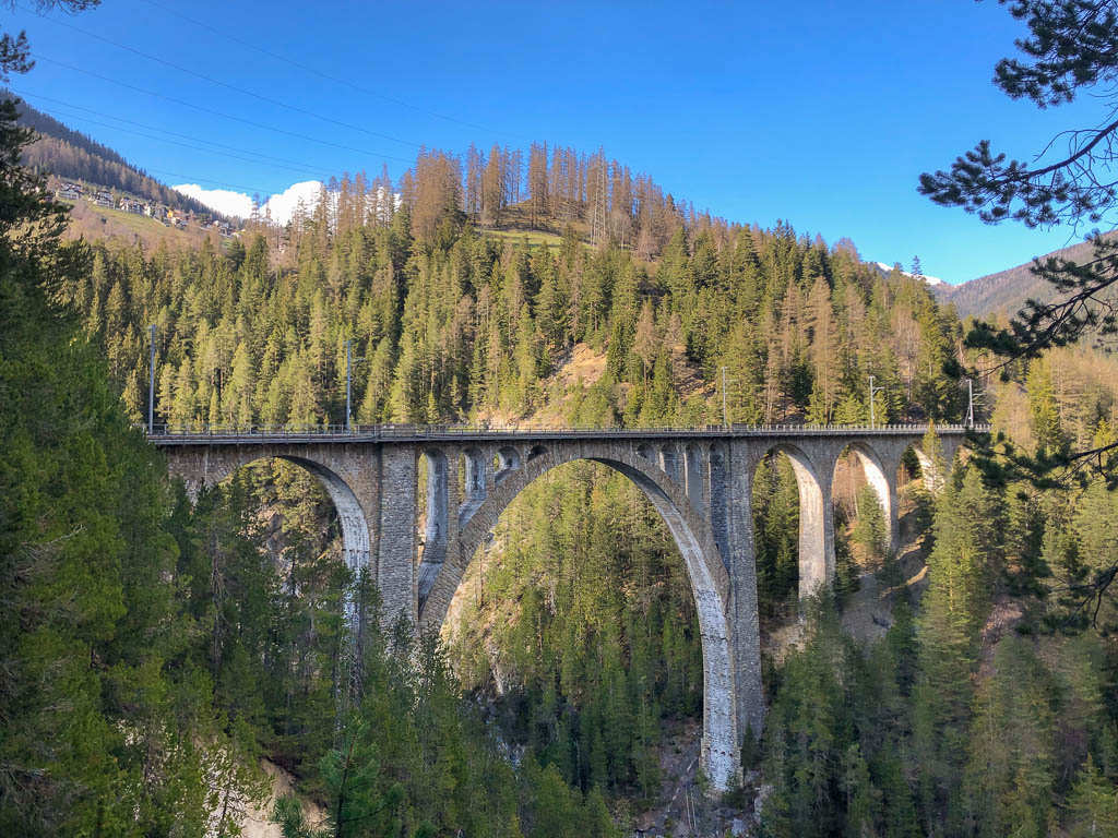 Wanderung über das Wiesner-Viadukt