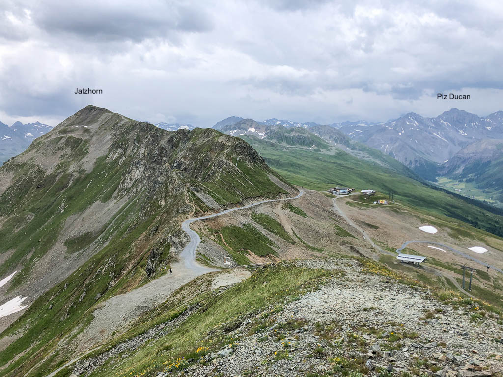 Eine kurze Gratwanderung  vom Jakobshorn zum Jatzhorn